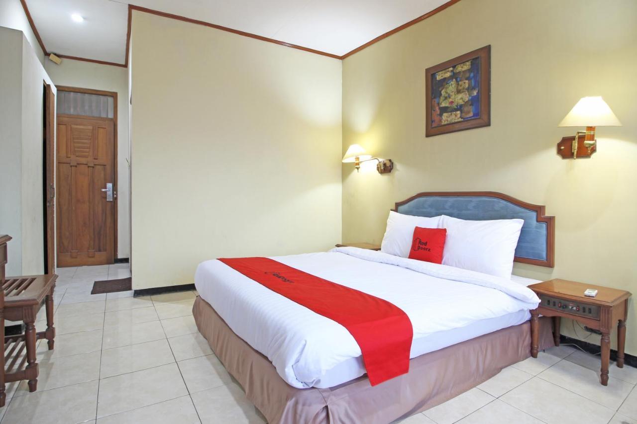 Hotel Reddoorz Near Malioboro Tugu Station Jogja Yogyakarta Exterior foto