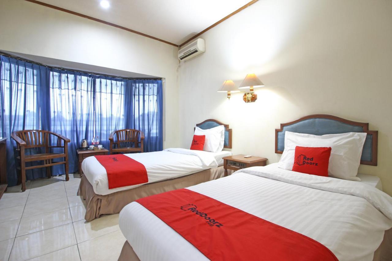 Hotel Reddoorz Near Malioboro Tugu Station Jogja Yogyakarta Exterior foto